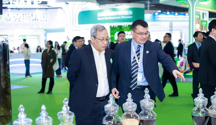 凤凰网新三农报道——科技引领，走向国际，英国上市公司365亮相CAC2024